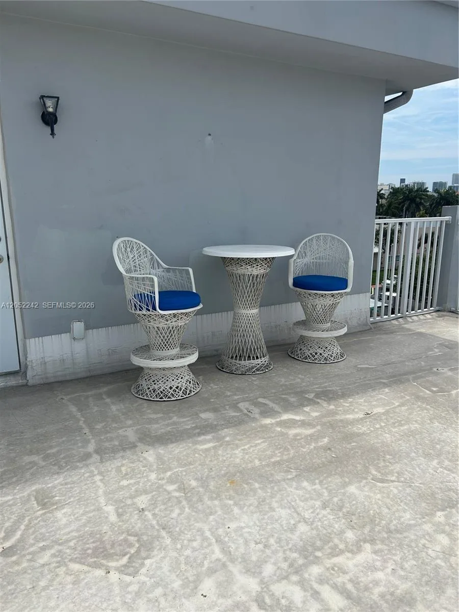 329 SE 3rd St # 502S, Hallandale Beach, FL 33009 photo 9