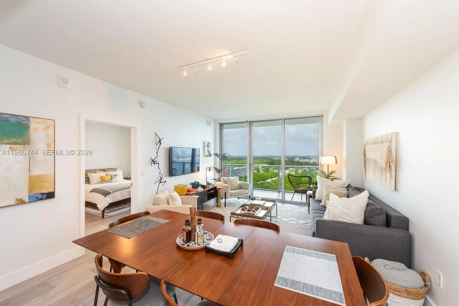 16385 Biscayne Blvd # 2304, North Miami Beach, FL 33160 photo 5