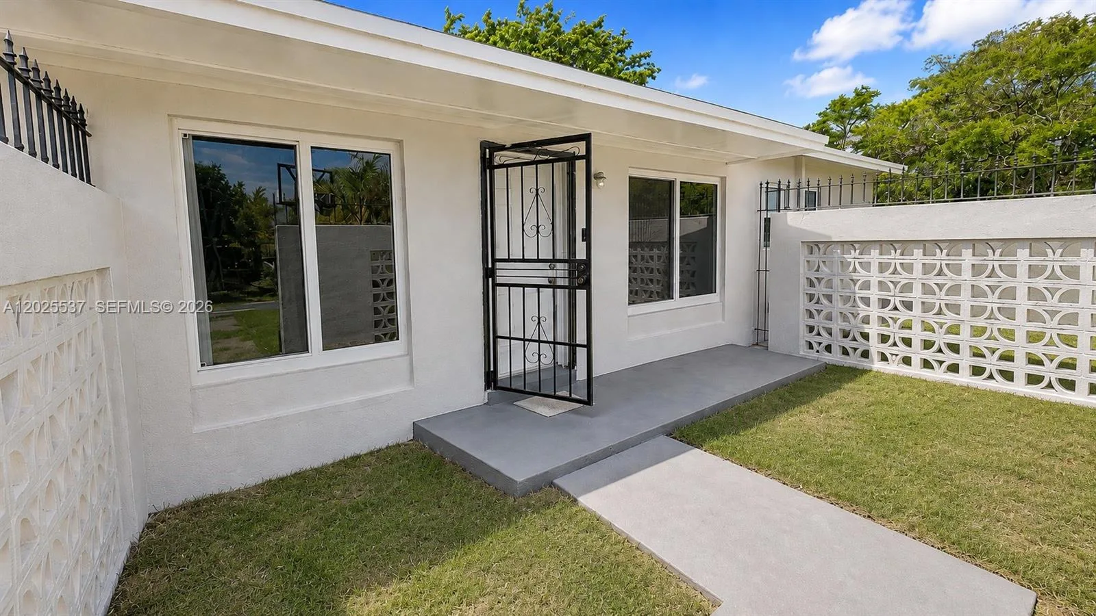 2954 NW 192nd Ter, Miami Gardens, FL 33056