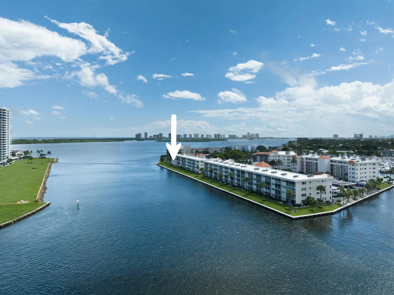 28 Yacht Club Drive # 109, North Palm Beach, FL 33408