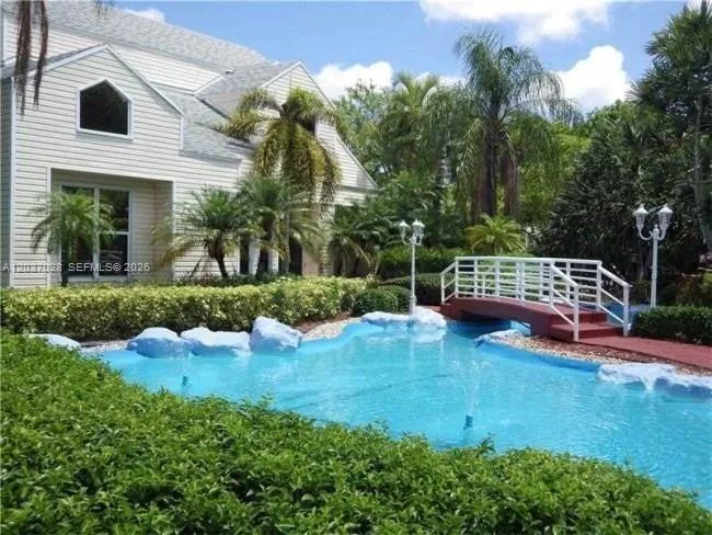 3473 NW 44th St # 103, Oakland Park, FL 33309