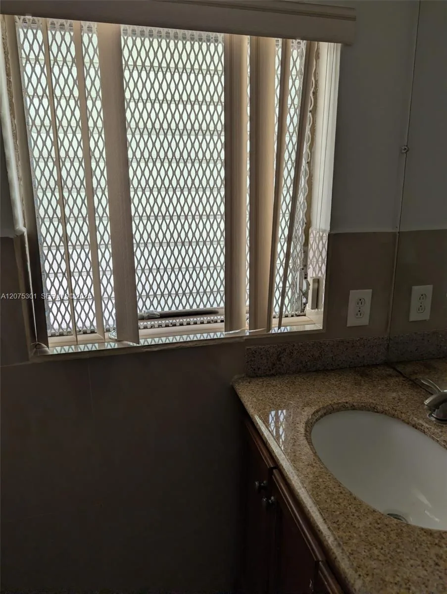 11855 NE 19th Dr # 46, North Miami, FL 33181 photo 11