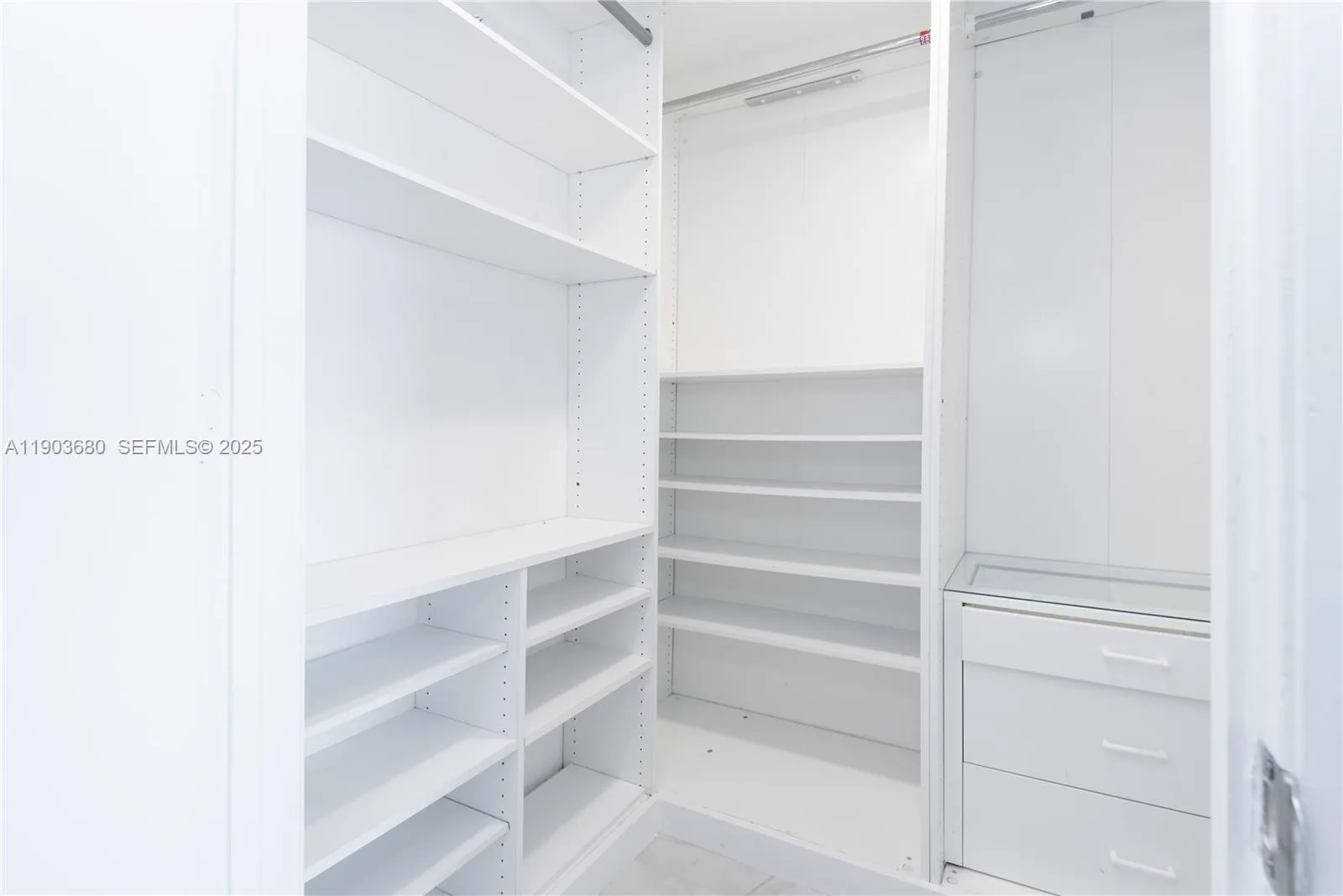 465 Brickell Ave # 1705, Miami, FL 33131 photo 11