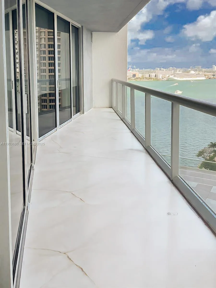 465 Brickell Ave # 1705, Miami, FL 33131 photo 12