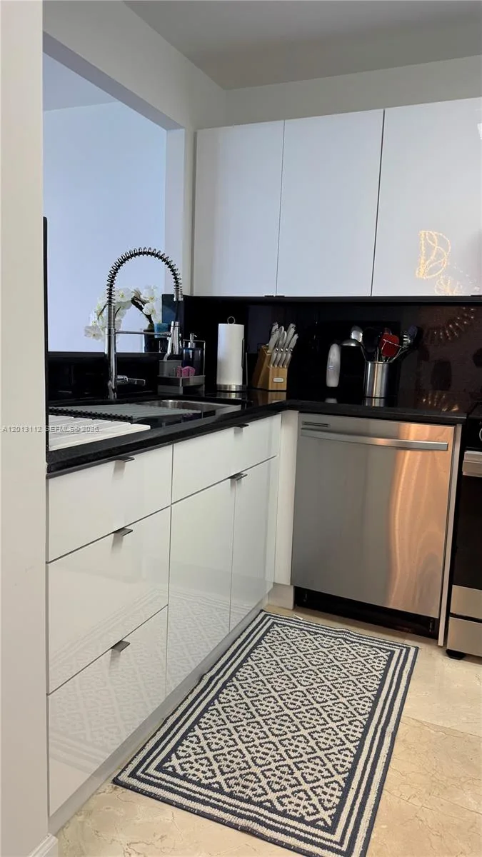 5555 Collins Ave # 14E, Miami Beach, FL 33140 photo 6