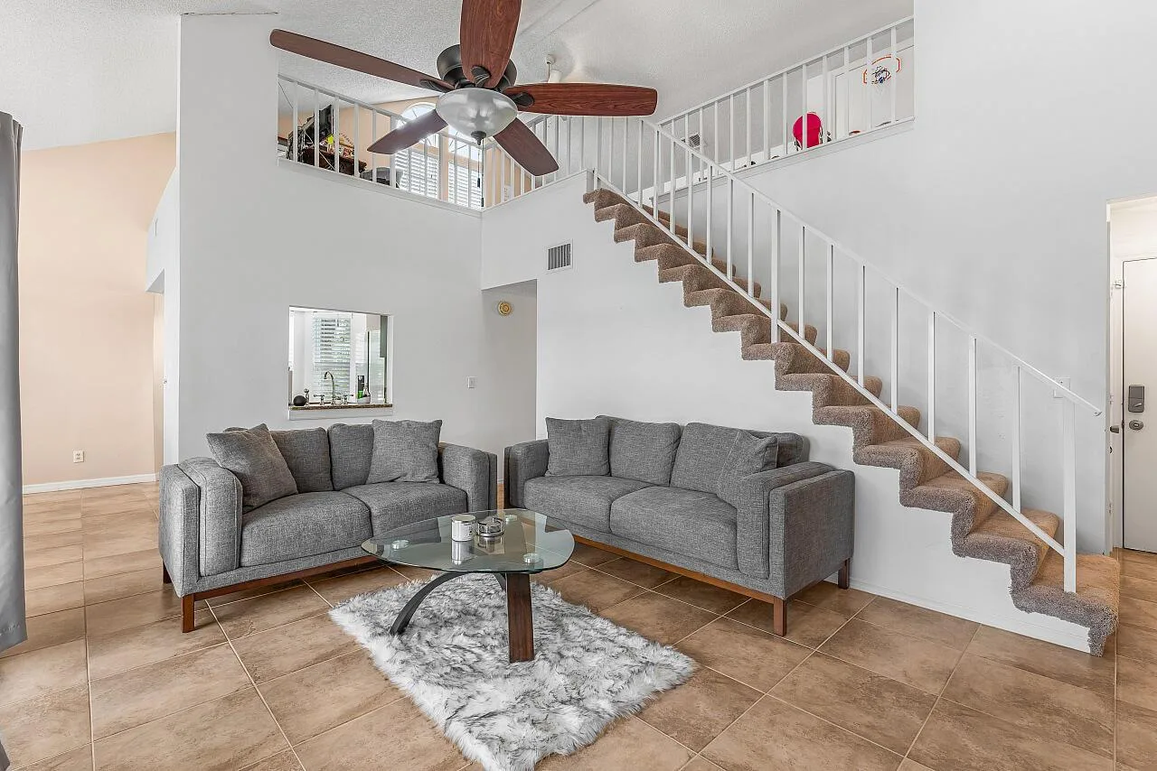 1965 Westminster Circle # 6, Vero Beach, FL 32966