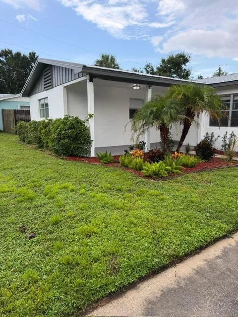 1315 Parkland Boulevard, Fort Pierce, FL 34982 photo 3