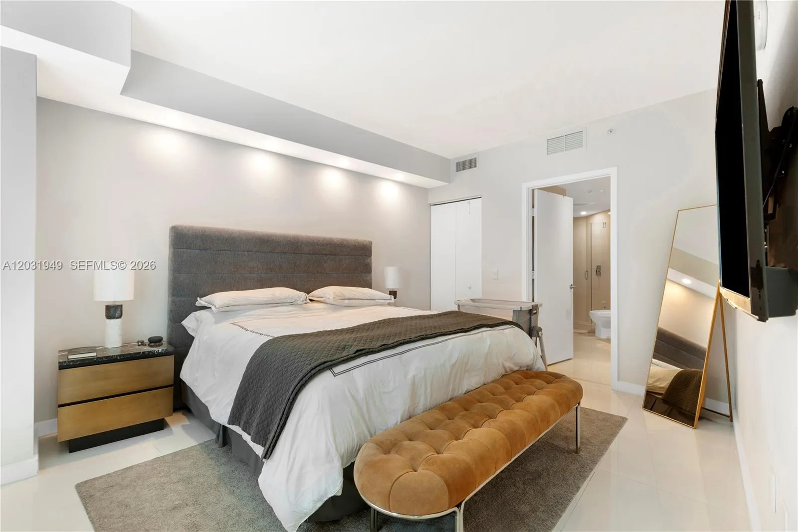 1100 S Miami Ave # 3810, Miami, FL 33130 photo 11