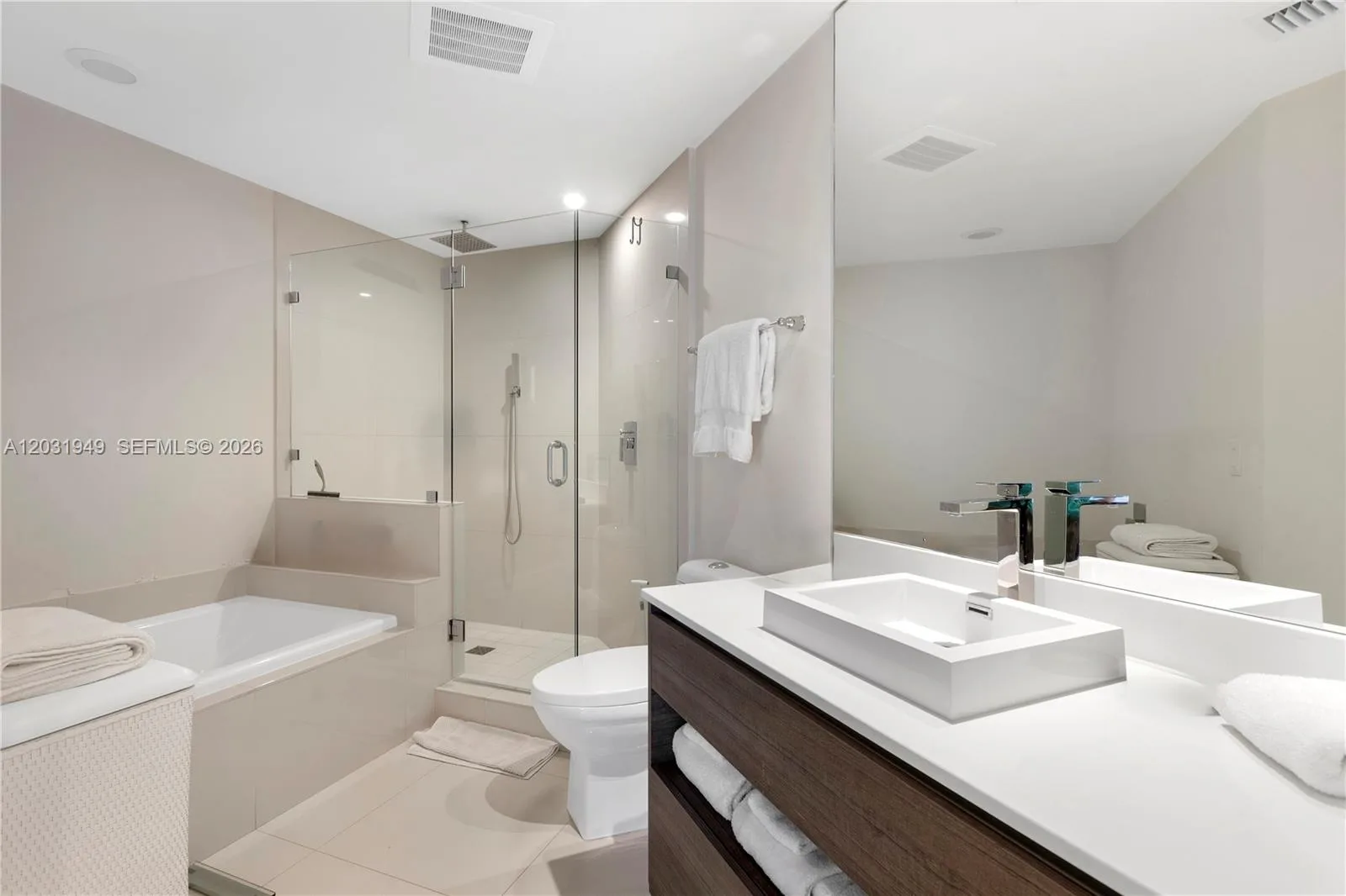 1100 S Miami Ave # 3810, Miami, FL 33130 photo 13