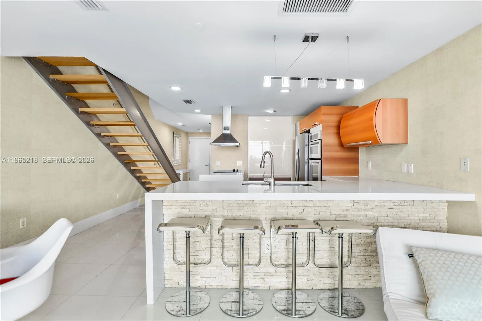 2950 NE 188th St # 404, Aventura, FL 33180 photo 3