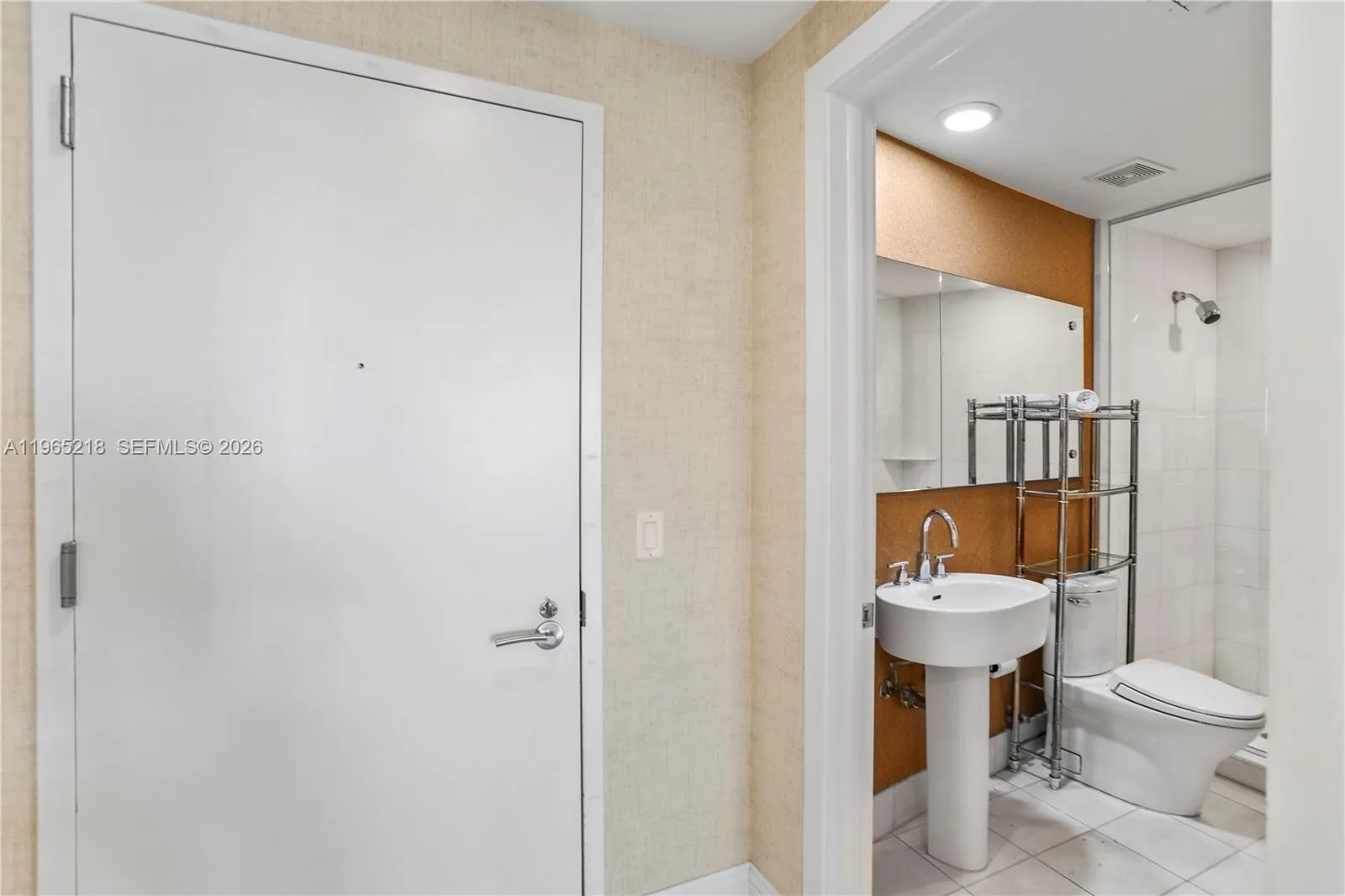2950 NE 188th St # 404, Aventura, FL 33180 photo 5