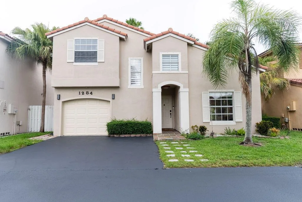 1284 NW 125th Terrace, Sunrise, FL 33323