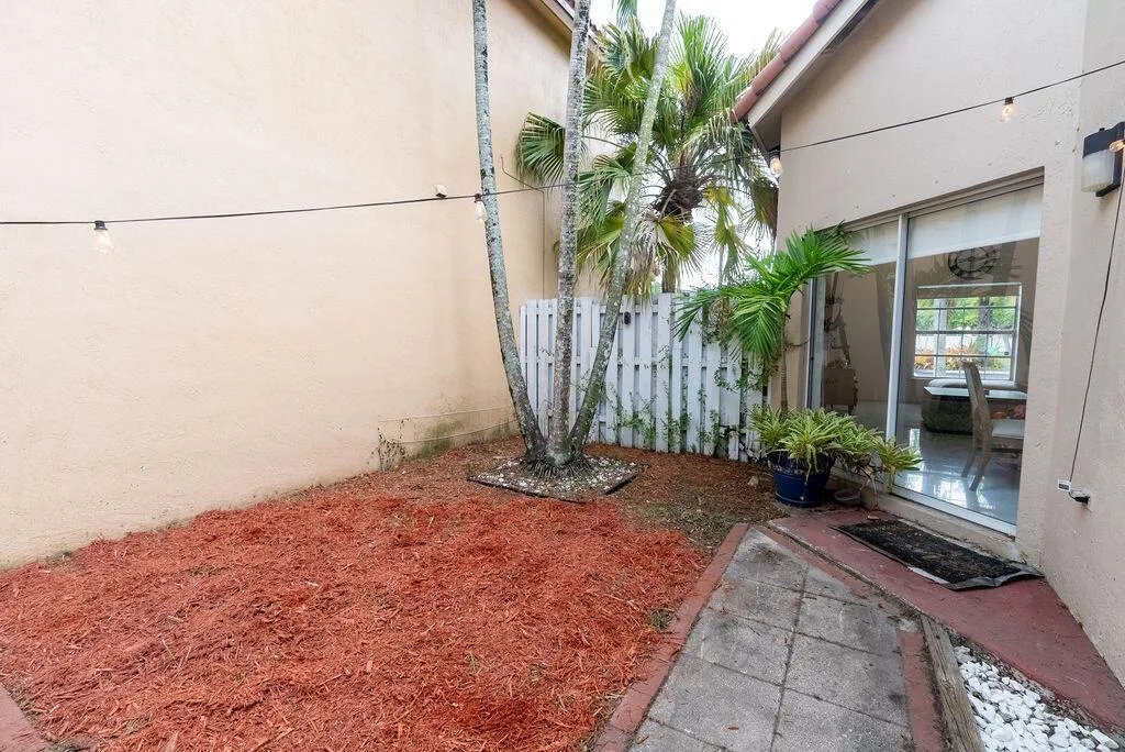 1284 NW 125th Terrace, Sunrise, FL 33323 photo 12