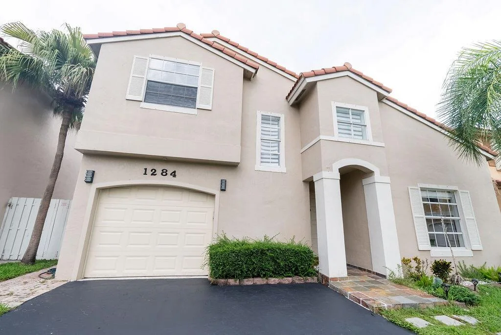 1284 NW 125th Terrace, Sunrise, FL 33323 photo 4