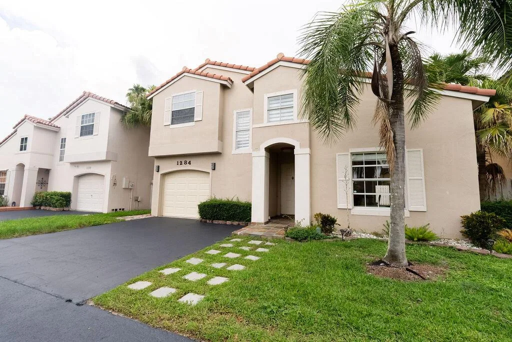 1284 NW 125th Terrace, Sunrise, FL 33323 photo 5