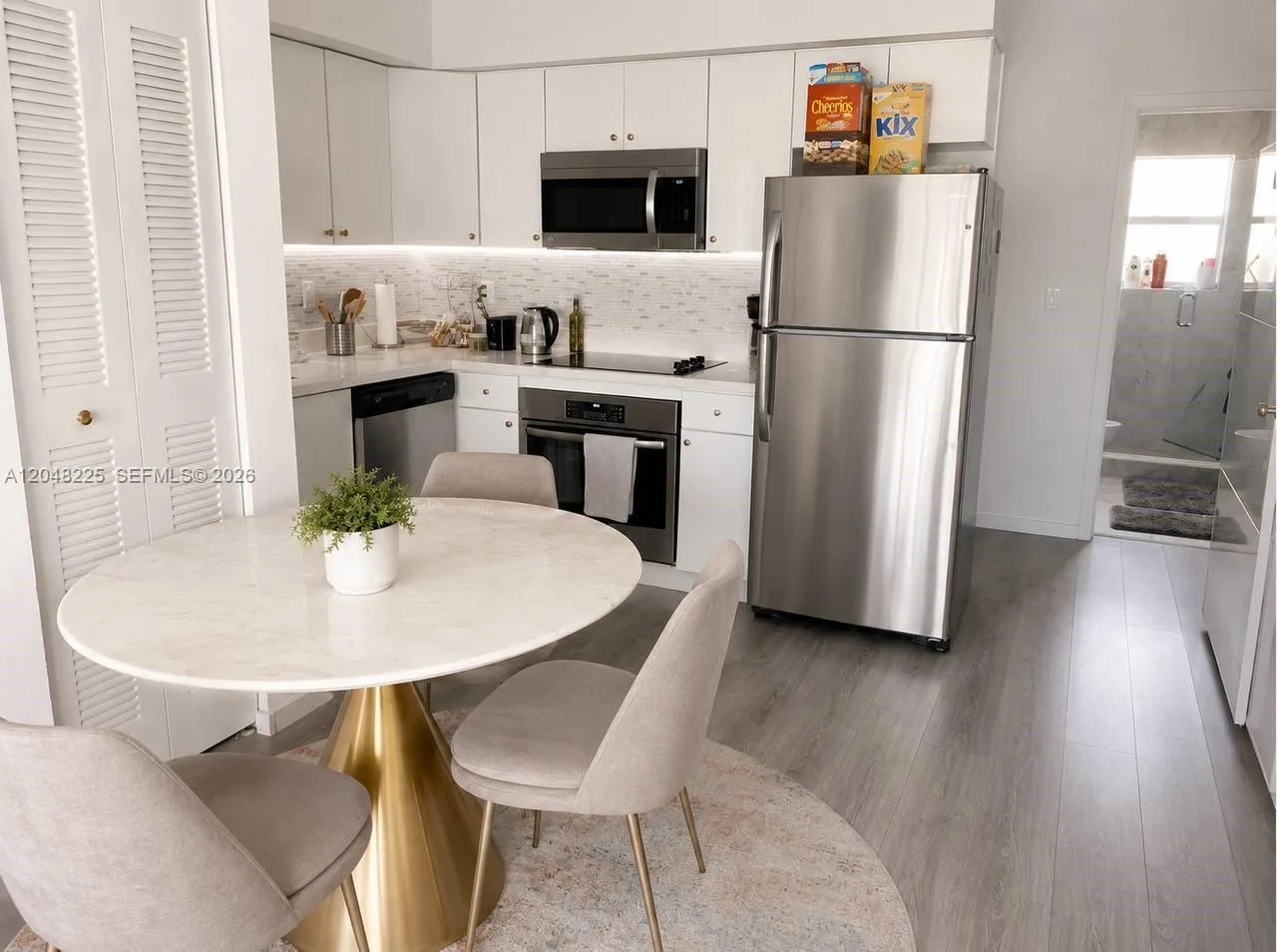 810 7th St # 205, Miami Beach, FL 33139 photo 2