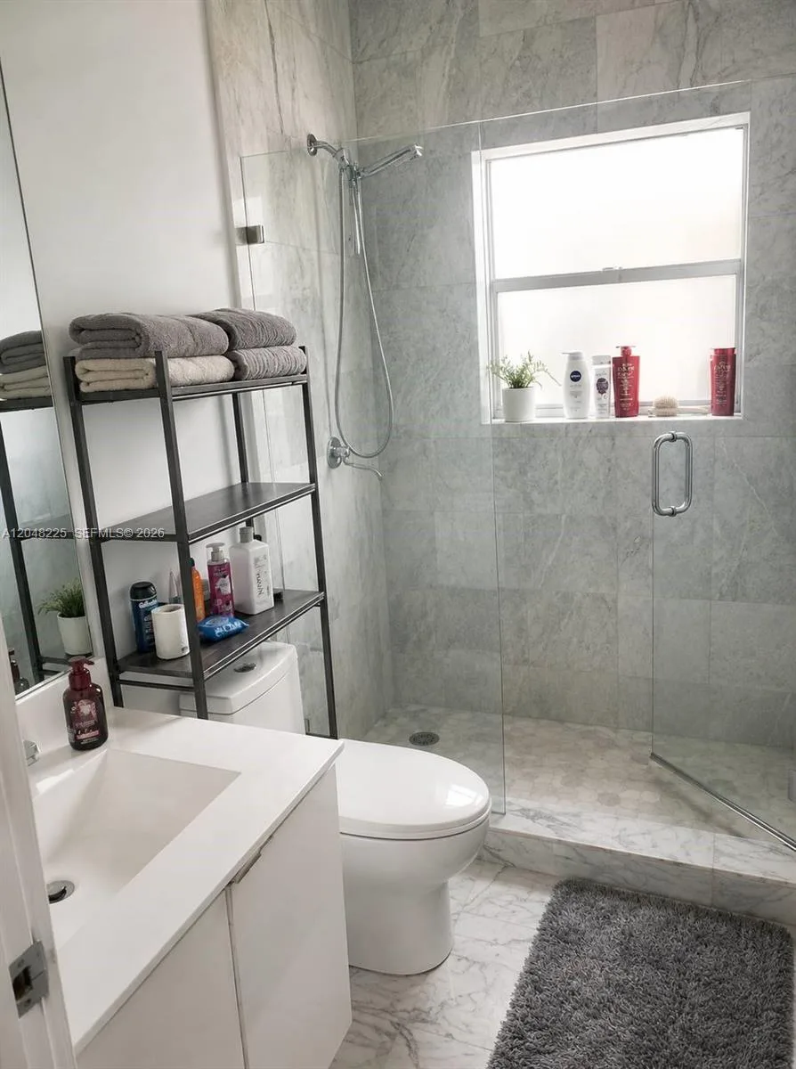 810 7th St # 205, Miami Beach, FL 33139 photo 5