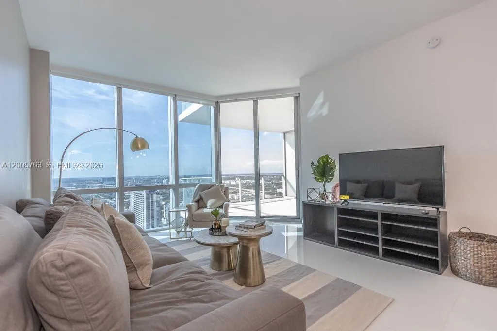 851 NE 1st Ave # 3106, Miami, FL 33132 photo 13