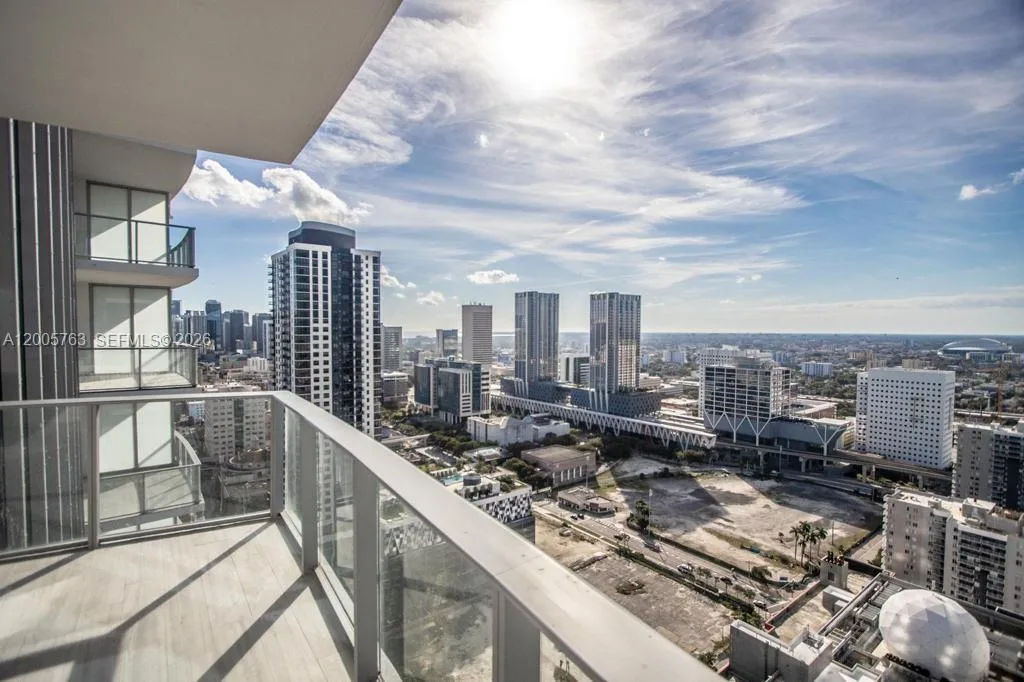 851 NE 1st Ave # 3106, Miami, FL 33132 photo 8
