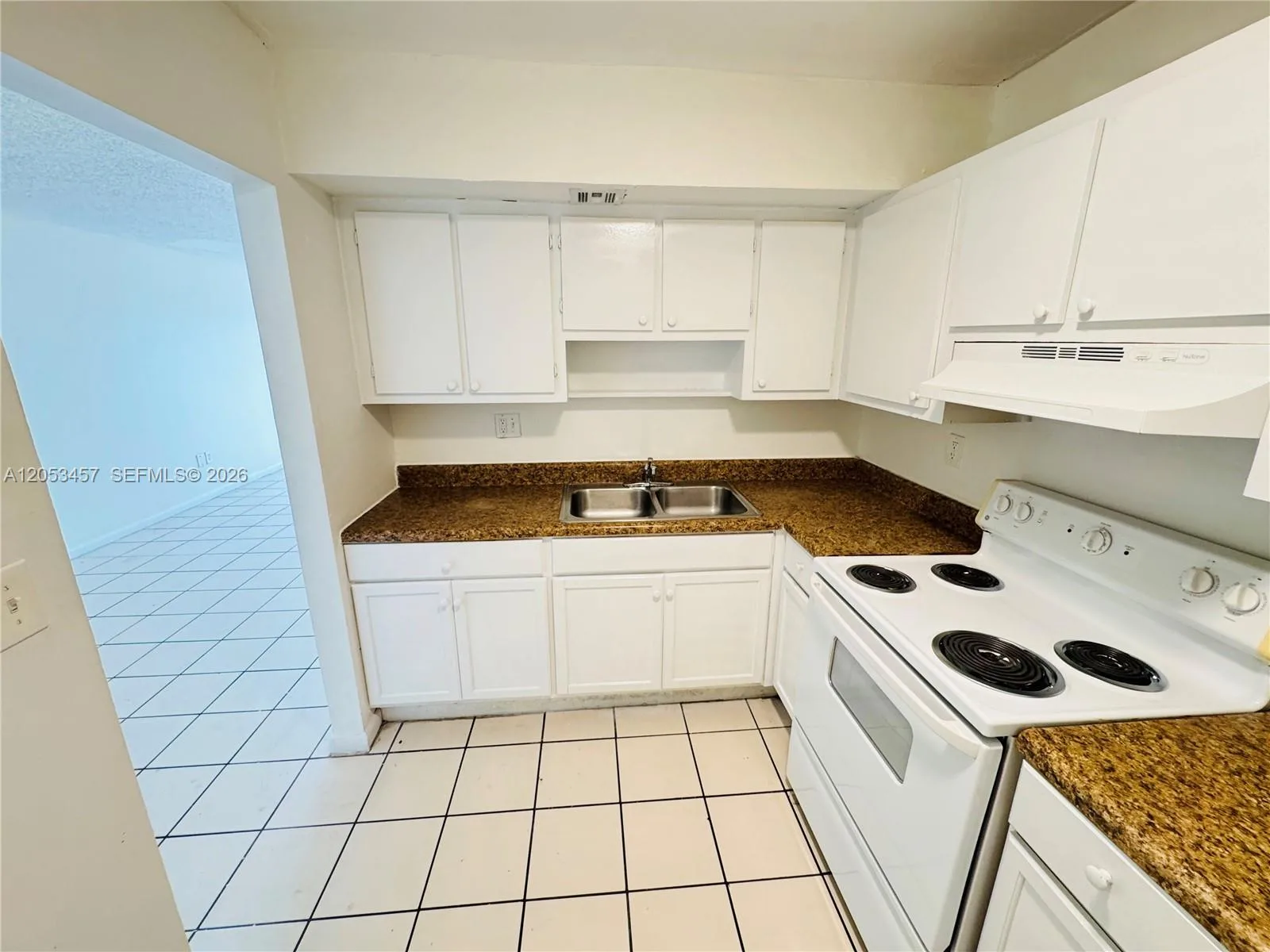 3610 NW 21st St # 205, Lauderdale Lakes, FL 33311 photo 4