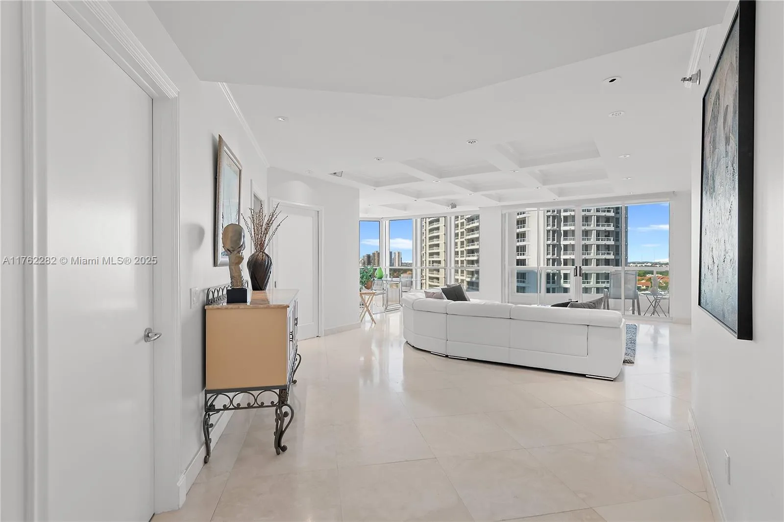 21150 Point Pl # 1102, Aventura, FL 33180 photo 2