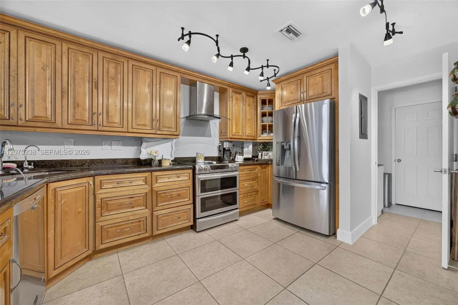 15401 SW 144th Ave, Miami, FL 33177 photo 8