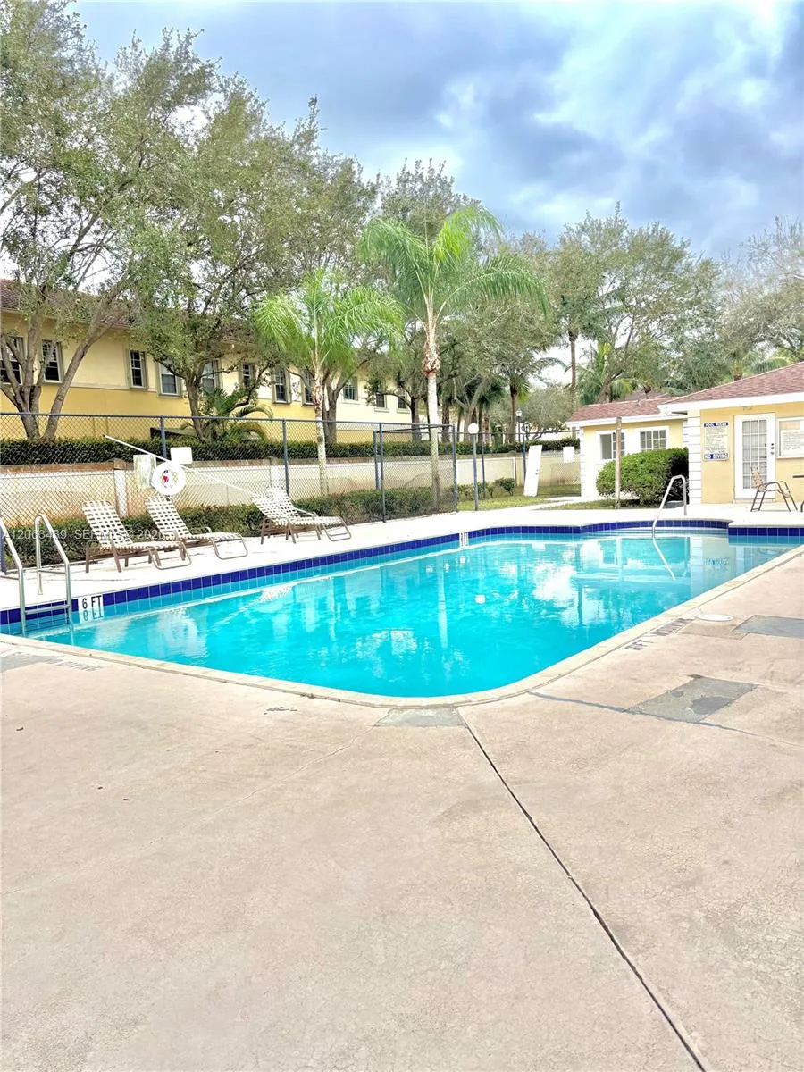 106 Palm Beach Trace Dr # 106, Royal Palm Beach, FL 33411 photo 8