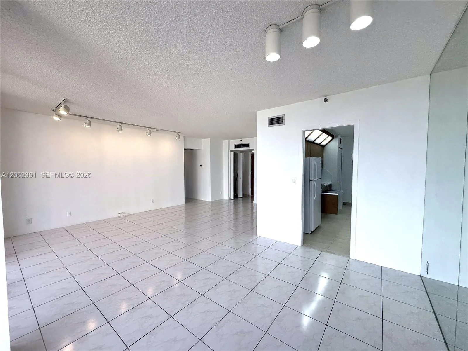 19355 Turnberry Way # 12C, Aventura, FL 33180 photo 12