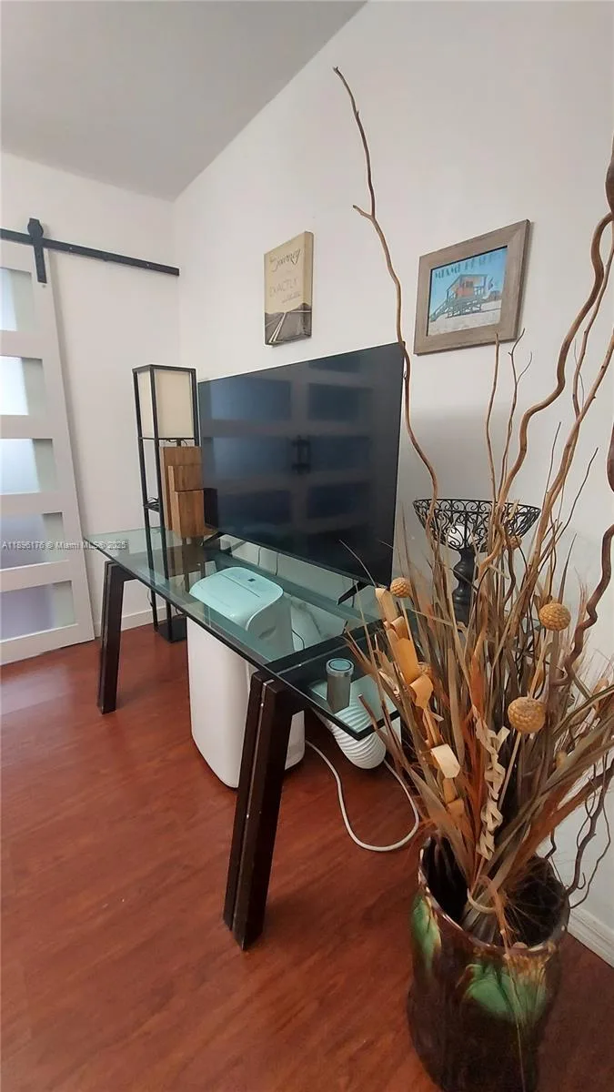 825 SE Brickell Bay Dr # 443, Miami, FL 33131 photo 2