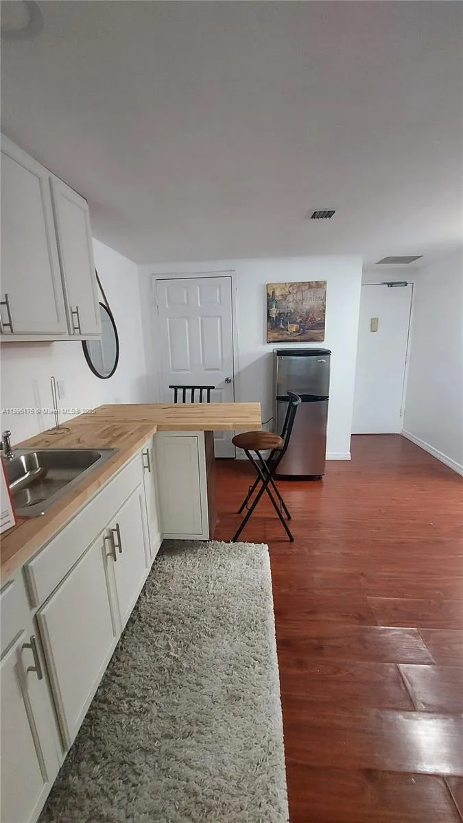 825 SE Brickell Bay Dr # 443, Miami, FL 33131 photo 5