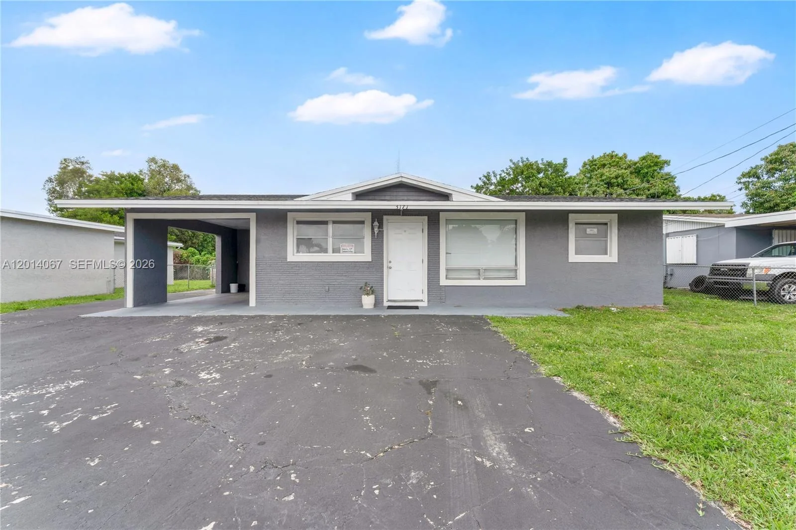 3171 NW 16th St, Lauderhill, FL 33311