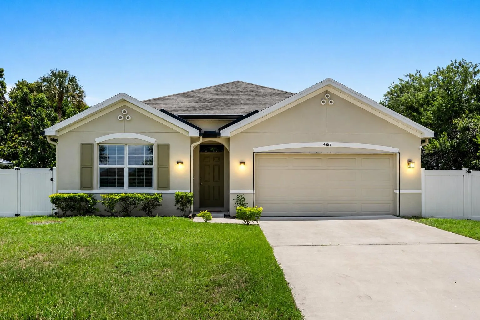 4589 SW Uleta Street, Port St. Lucie, FL 34953