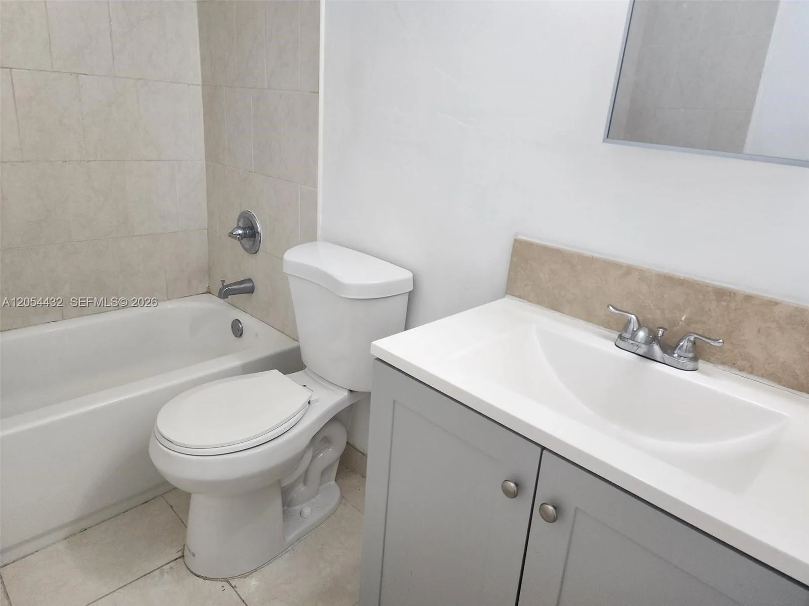 642 E 2nd Ave # B, Hialeah, FL 33010 photo 12