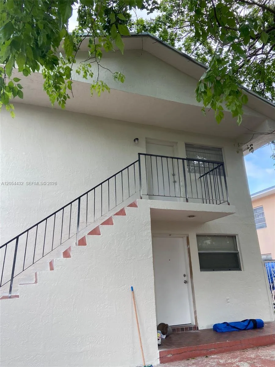 642 E 2nd Ave # B, Hialeah, FL 33010 photo 2