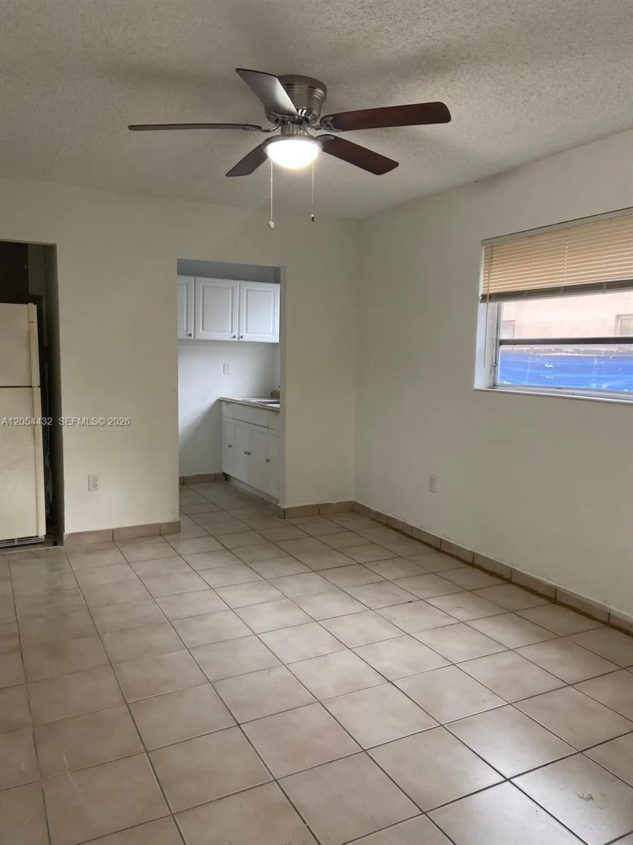 642 E 2nd Ave # B, Hialeah, FL 33010 photo 4