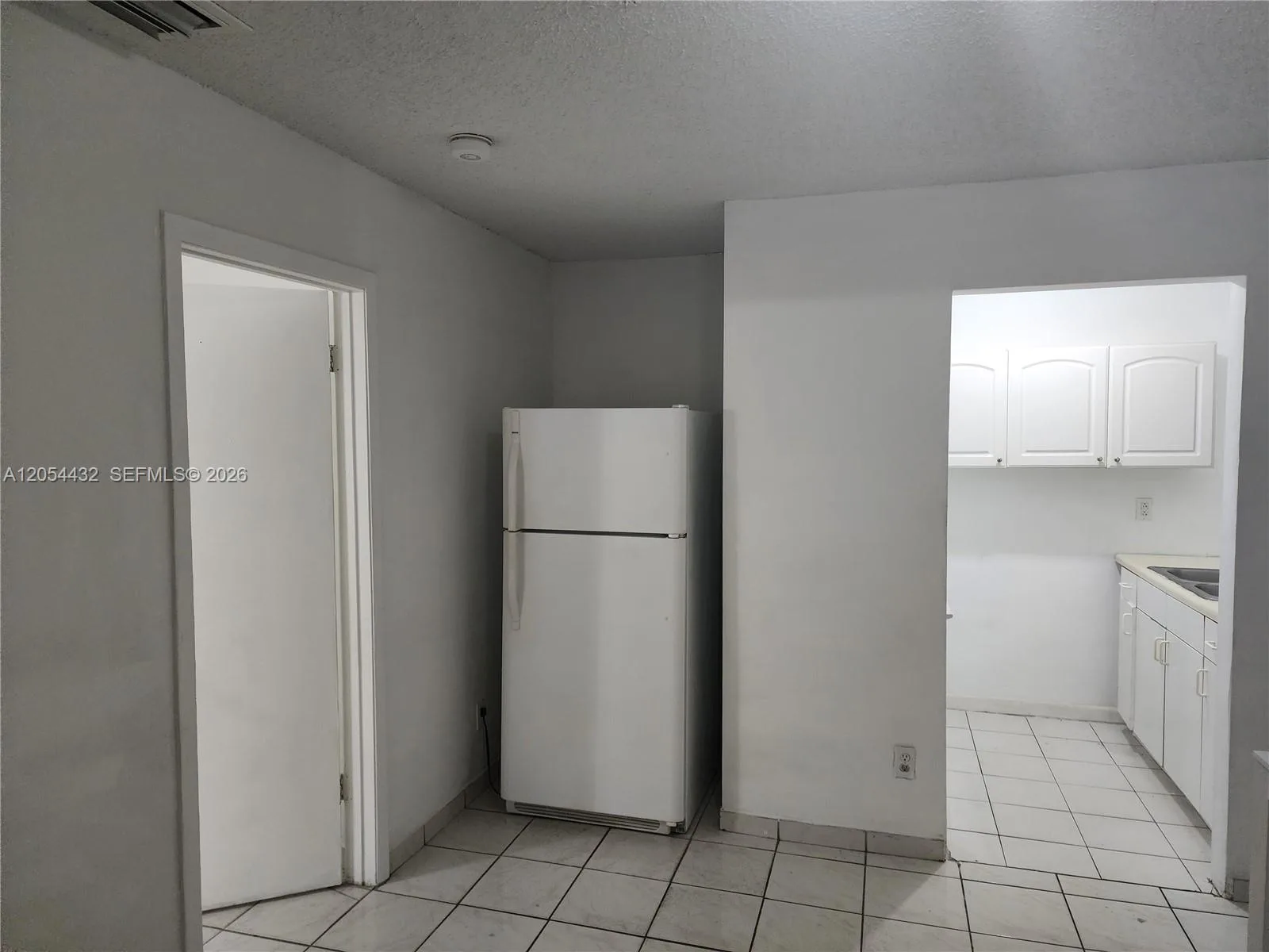 642 E 2nd Ave # B, Hialeah, FL 33010 photo 7