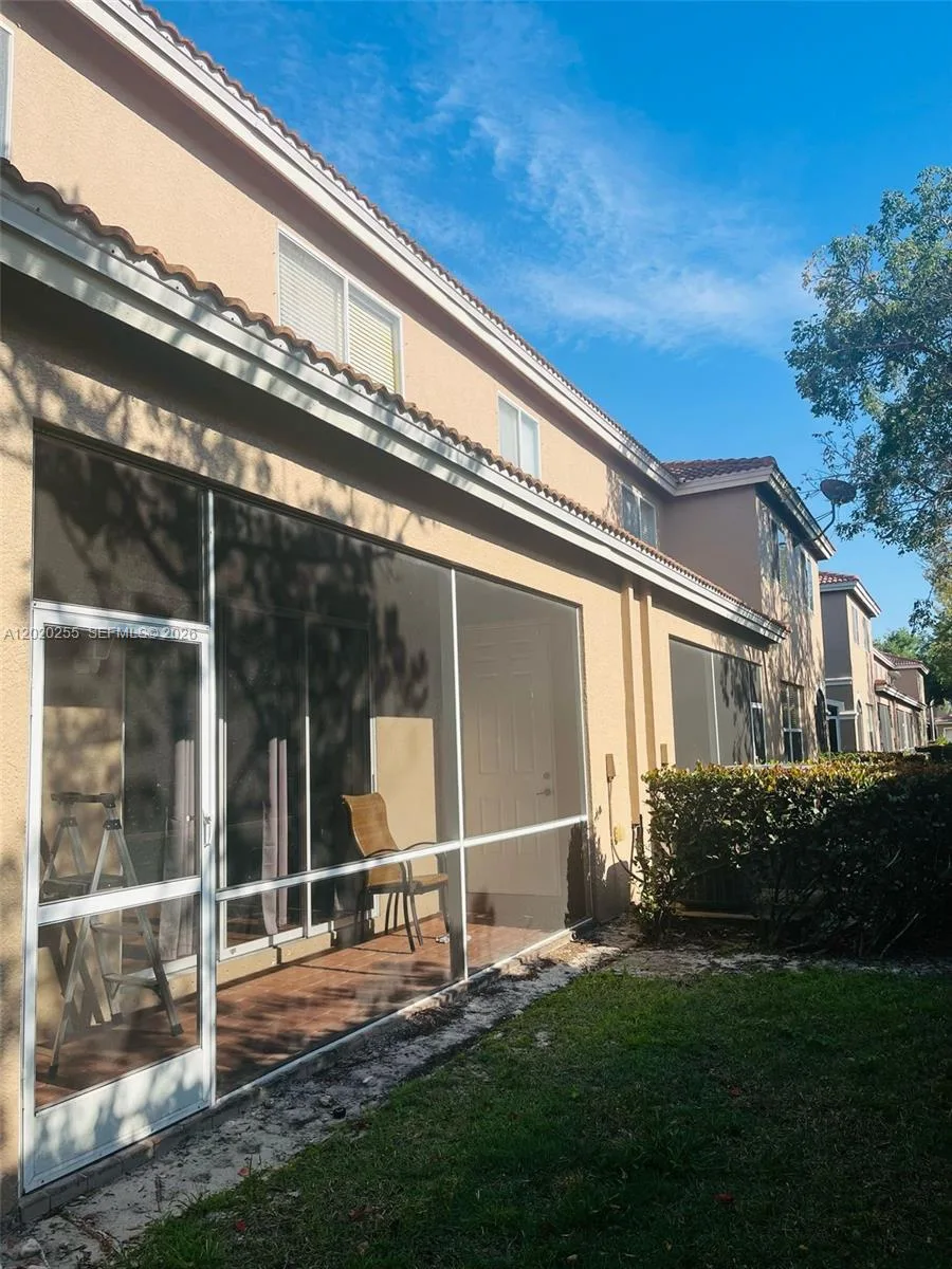9620 Roundstone CIR, Other City - In The State Of Florida, FL 33967 photo 11