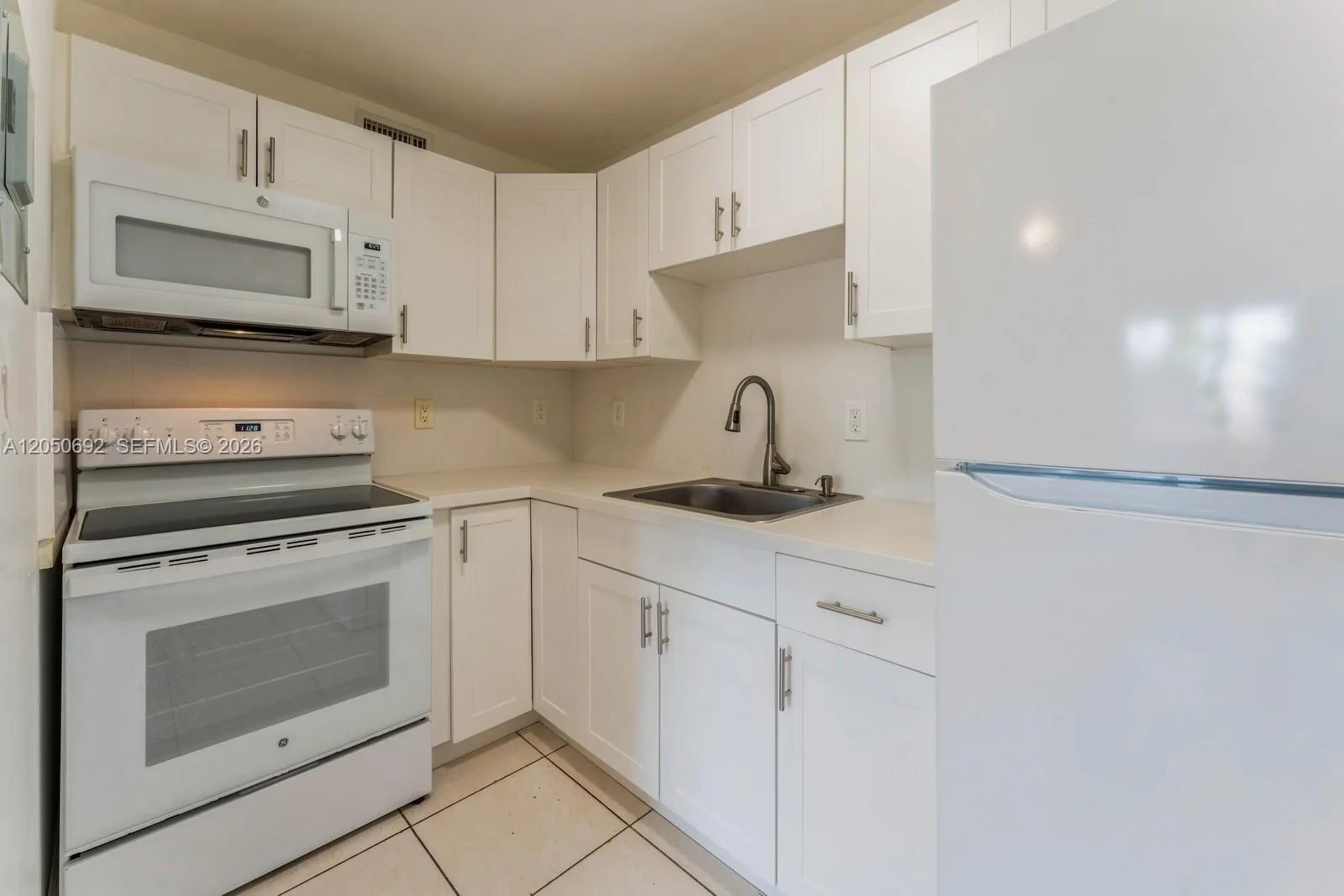 11005 SW 1st St # 203, Sweetwater, FL 33174 photo 4