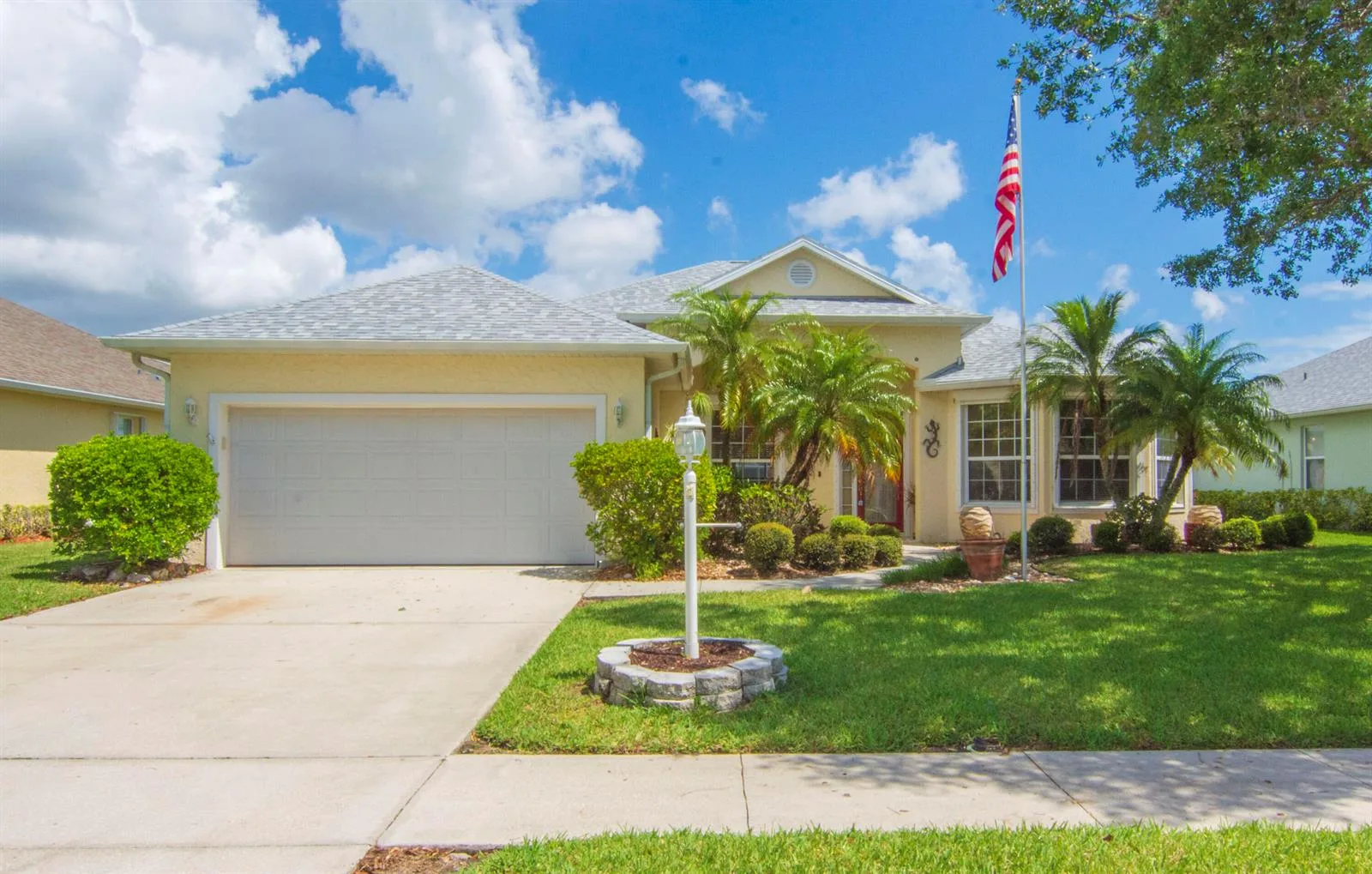 5370 E 1st Square SW, Vero Beach, FL 32968 photo 2