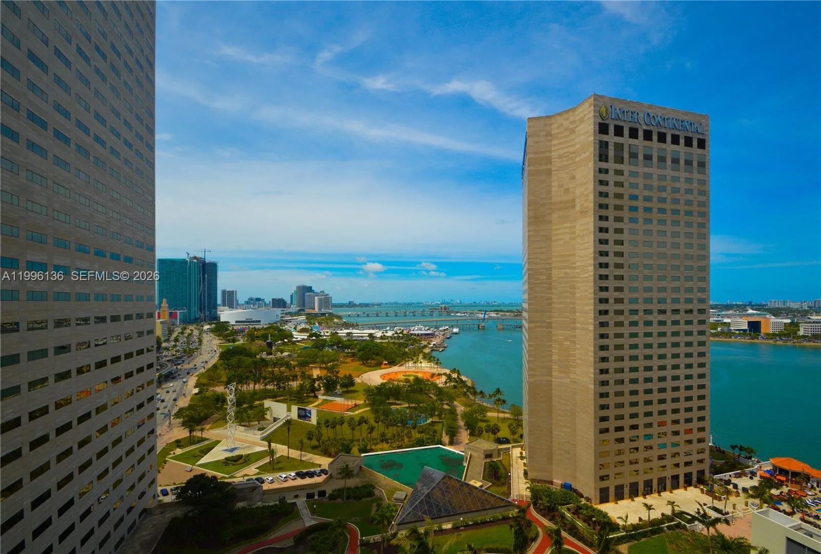 325 S Biscayne Blvd # 2320, Miami, FL 33131