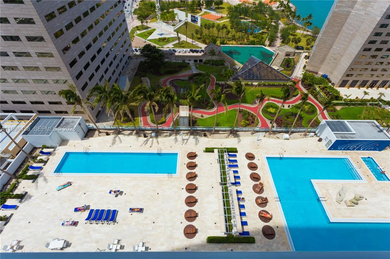 325 S Biscayne Blvd # 2320, Miami, FL 33131 photo 12