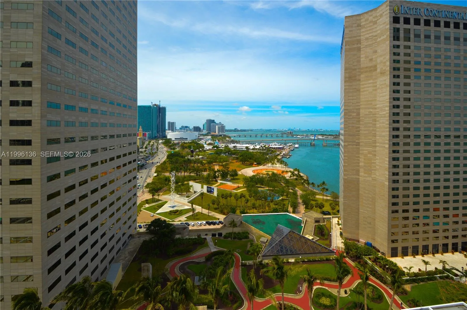 325 S Biscayne Blvd # 2320, Miami, FL 33131 photo 13