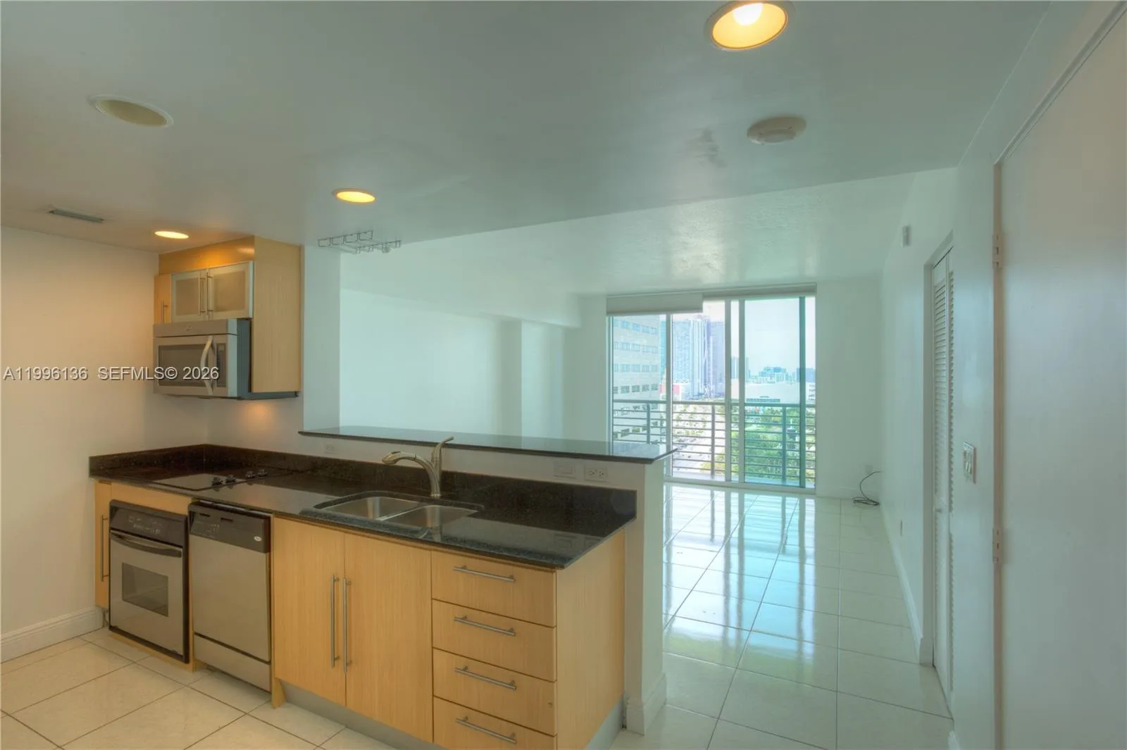 325 S Biscayne Blvd # 2320, Miami, FL 33131 photo 8