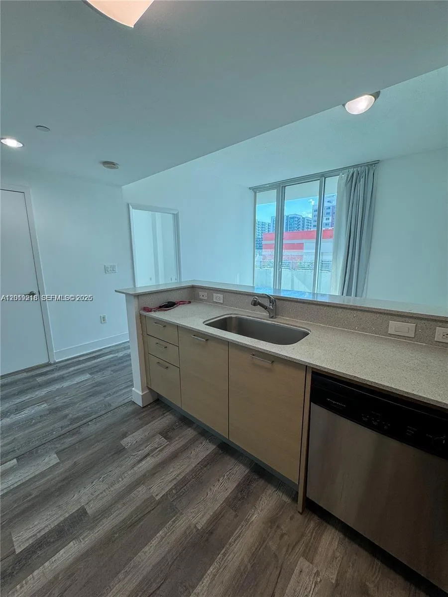 350 NE 24th St # 514, Miami, FL 33137 photo 6