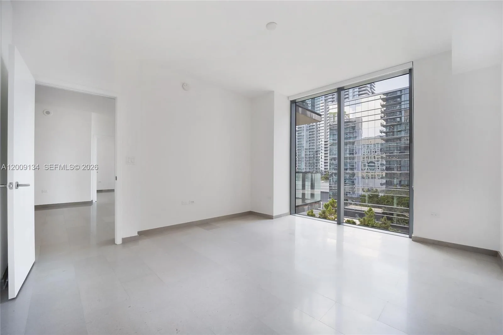 88 SW 7th St # 1009, Miami, FL 33130 photo 4
