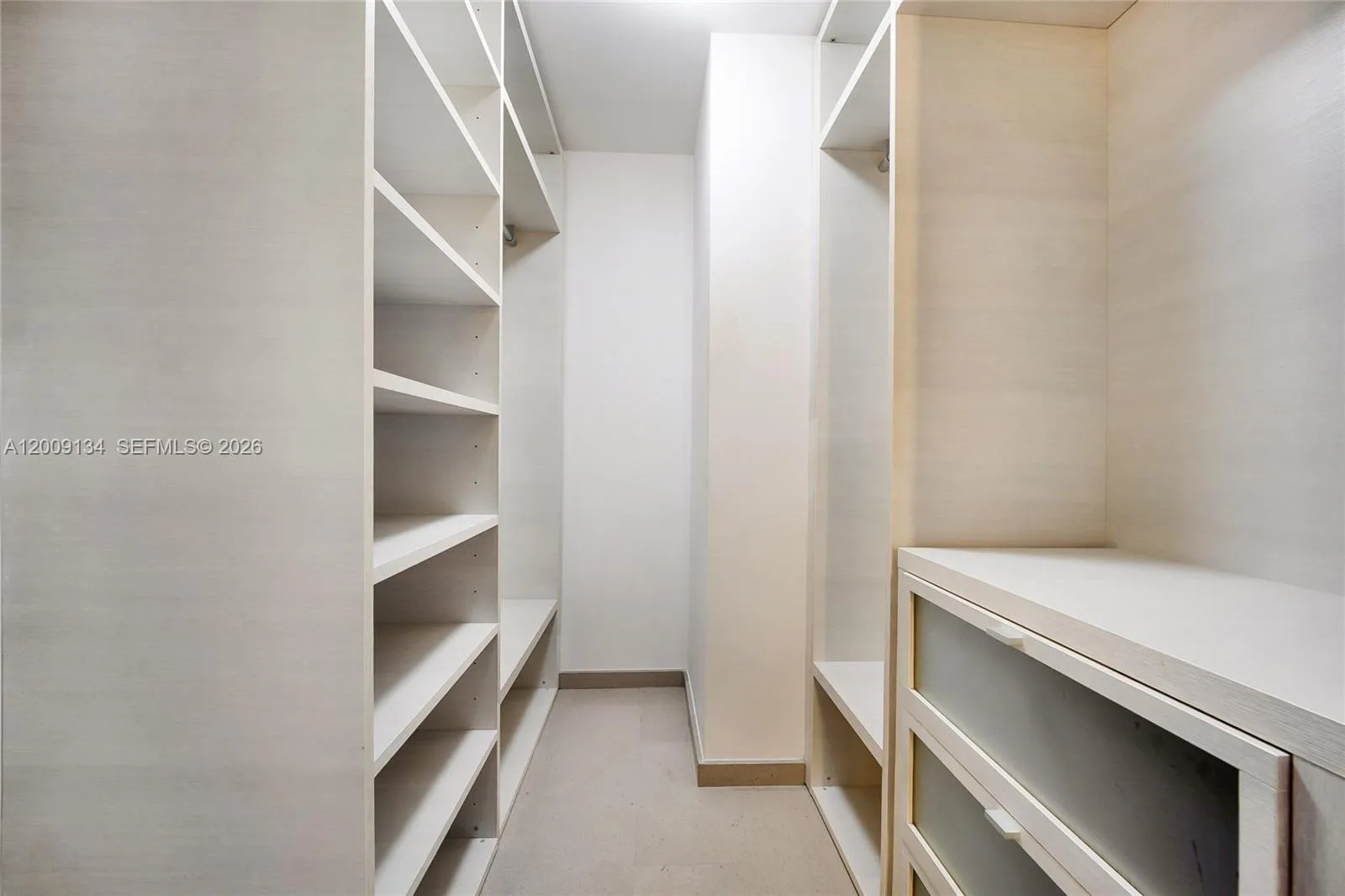 88 SW 7th St # 1009, Miami, FL 33130 photo 7