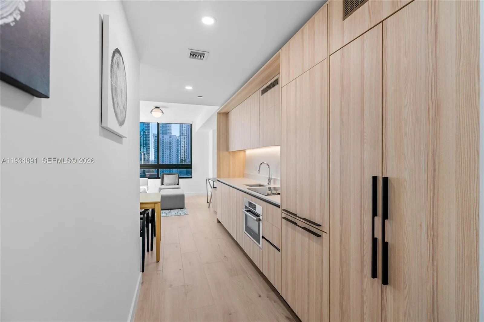 225 N Miami Ave # 1405, Miami, FL 33132 photo 8