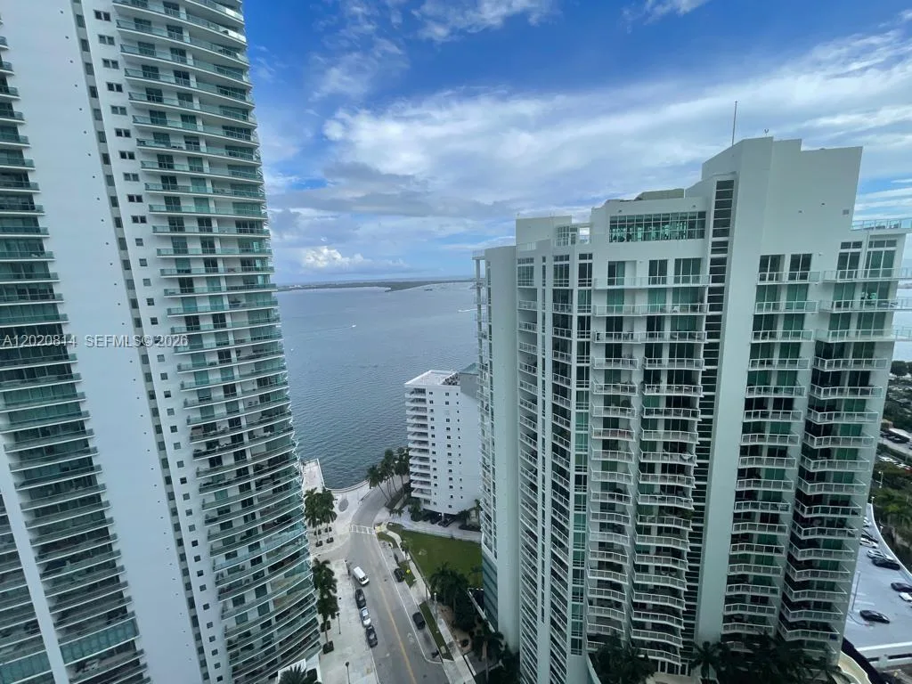 1300 Brickell Bay Dr # 1805, Miami, FL 33131
