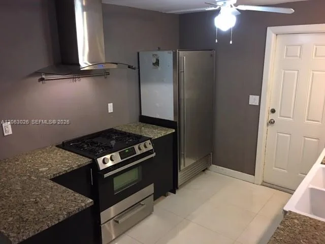 7521 NW 23rd St, Sunrise, FL 33313 photo 3