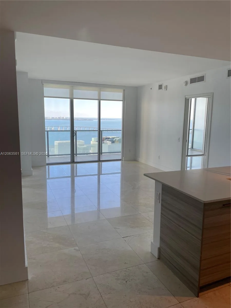 1300 Brickell Bay Dr # 3204, Miami, FL 33131
